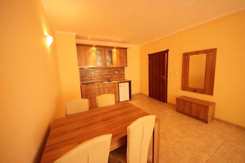 Menada Sea Regal Apartments Pantai Sunny Ruang foto