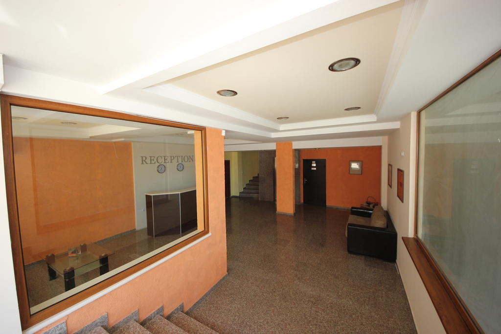 Menada Sea Regal Apartments Pantai Sunny Bagian luar foto