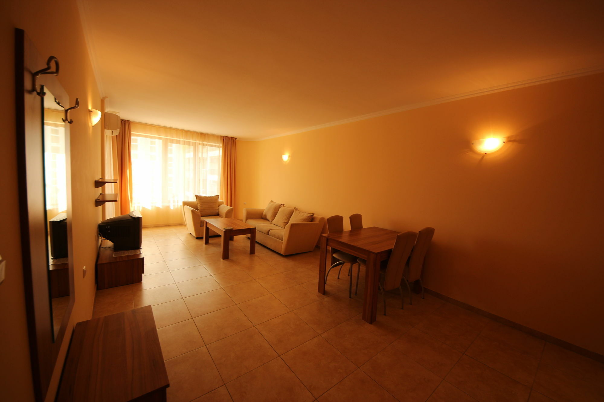 Menada Sea Regal Apartments Pantai Sunny Bagian luar foto
